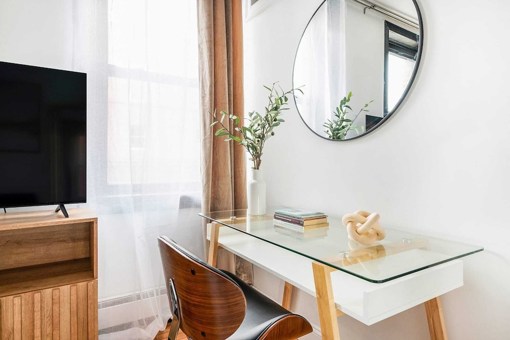 139 West Village Apt