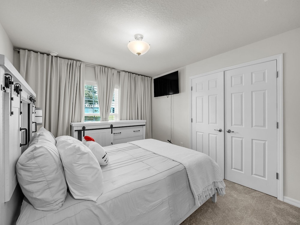 Bright & Charming 4br Home In Ocala 4 Bedroom Home