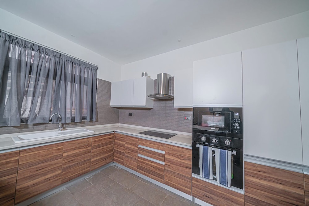 Elsie Ridge Apartments by Trianum