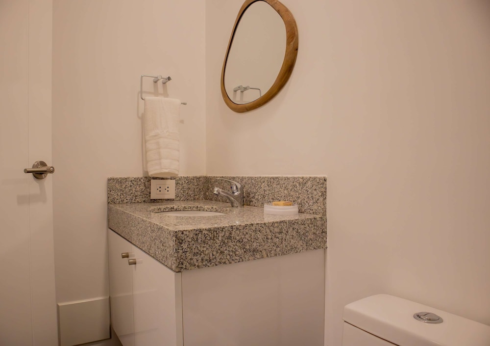 w Lovely 3BR With Incredible Balcony in Miraflores