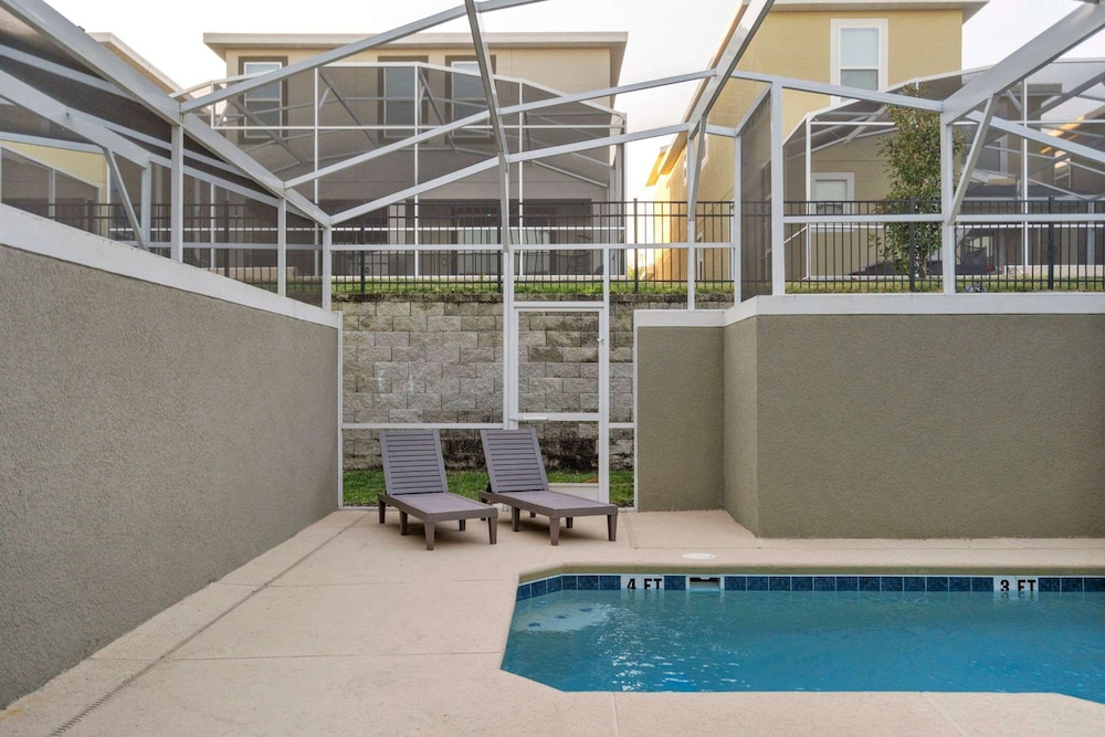 Special 4bedroom TH w Private Pool Next to Disney