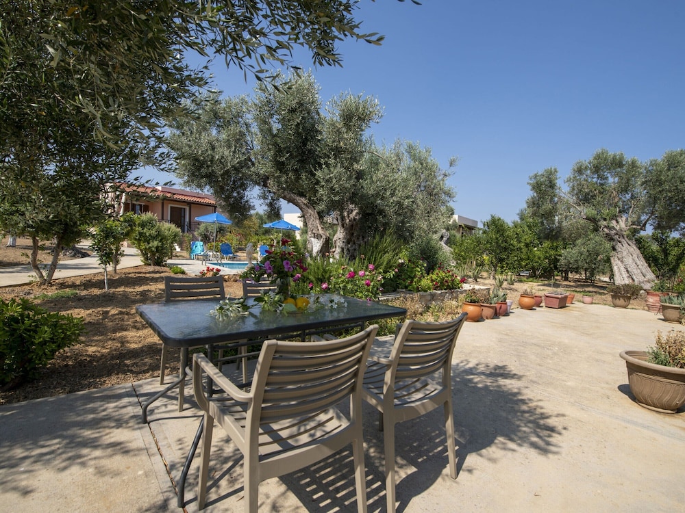 Modern Holiday Home in Sfakaki view 2