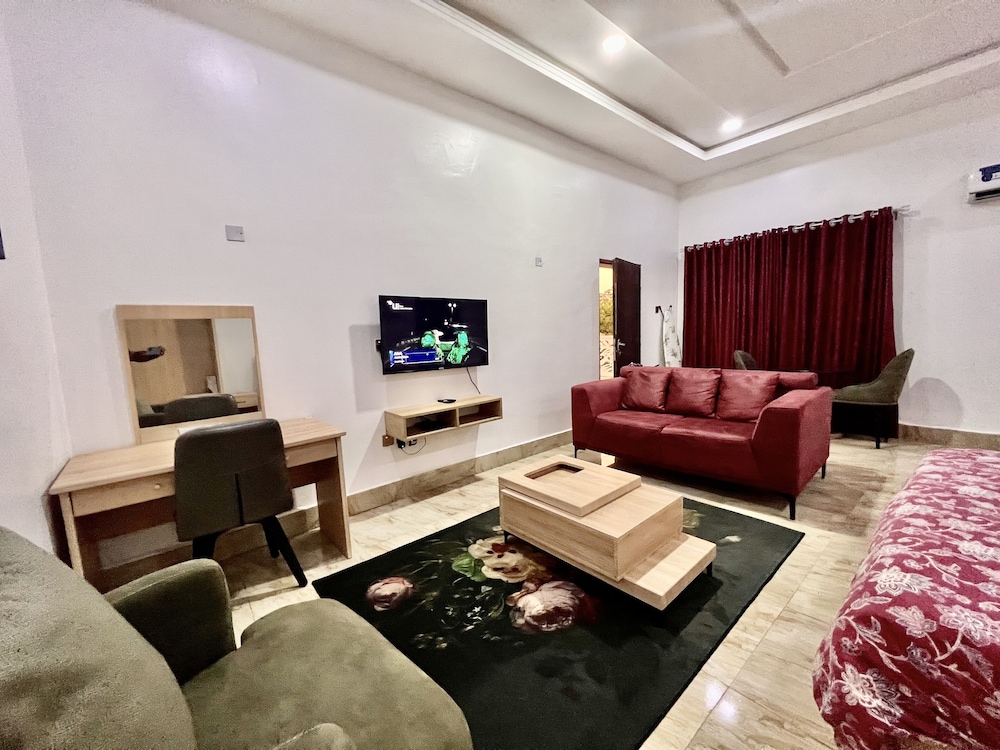 FURNISHED APARTMENTS