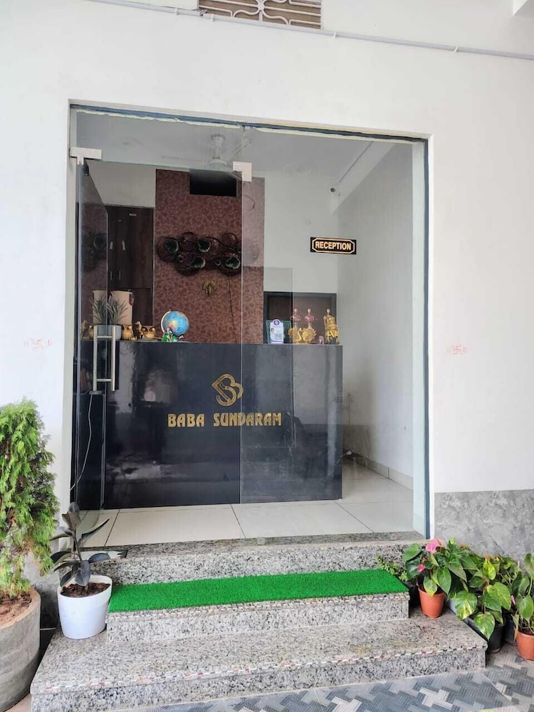 Baba Sundaram Hotel & Restaurant