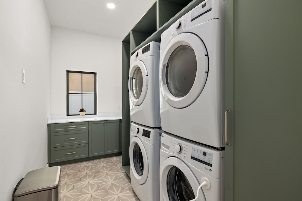 Miramar House, 120 E. Constellation 6 Bedroom Home