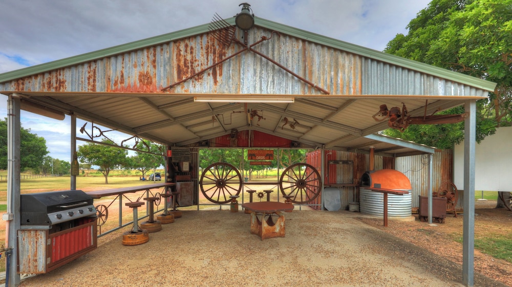 Aussie Outback Oasis