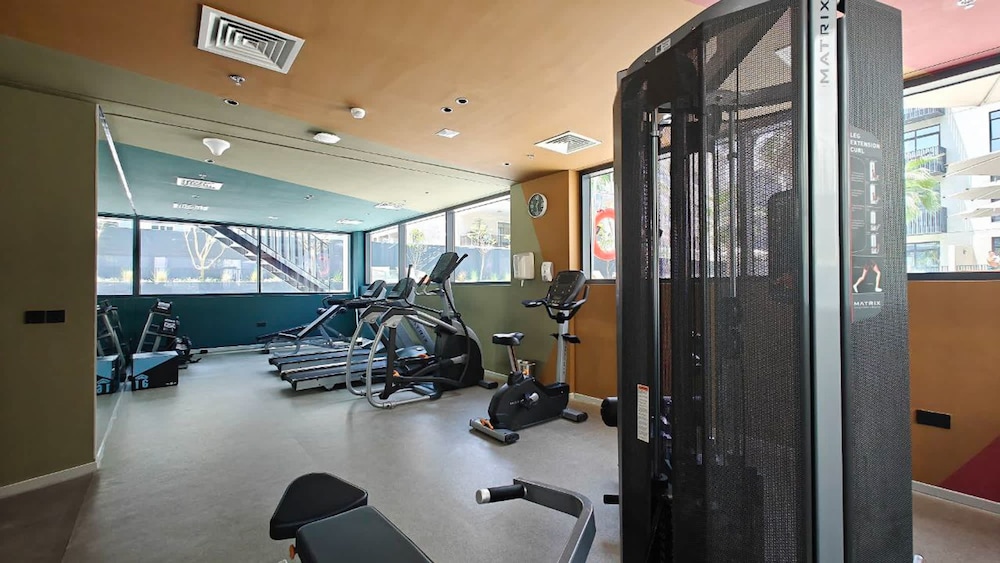 Spacious and Stunning Studio in The Heart of JVC