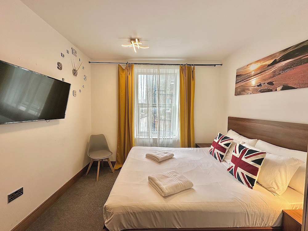 205 Earls Court