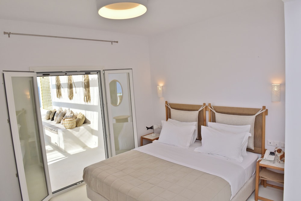 Natura Luxury Villas