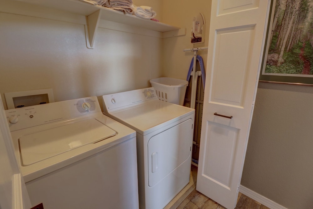Summit County Vacations - Newly Renovated, Slope-Side Walk-In Walk-Out, Top Floor, Views of Ten Mile Range - ER4 by Redawning - Property Image 39