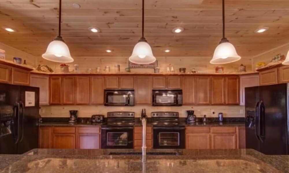 Mountain View Lodge - 9 Bedrooms, 9 Baths, Sleeps 40 Home