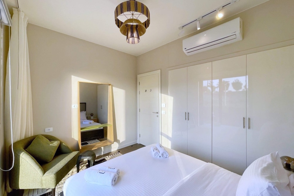 Xuru Stays I Haute & Hand-picked 4bdr Villa Private Pool