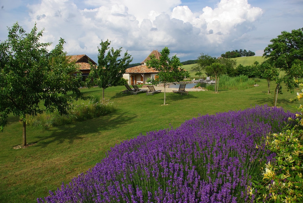 Le hameau des Coquelicots