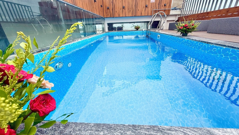 Hotel La Bella - near Sea Beach