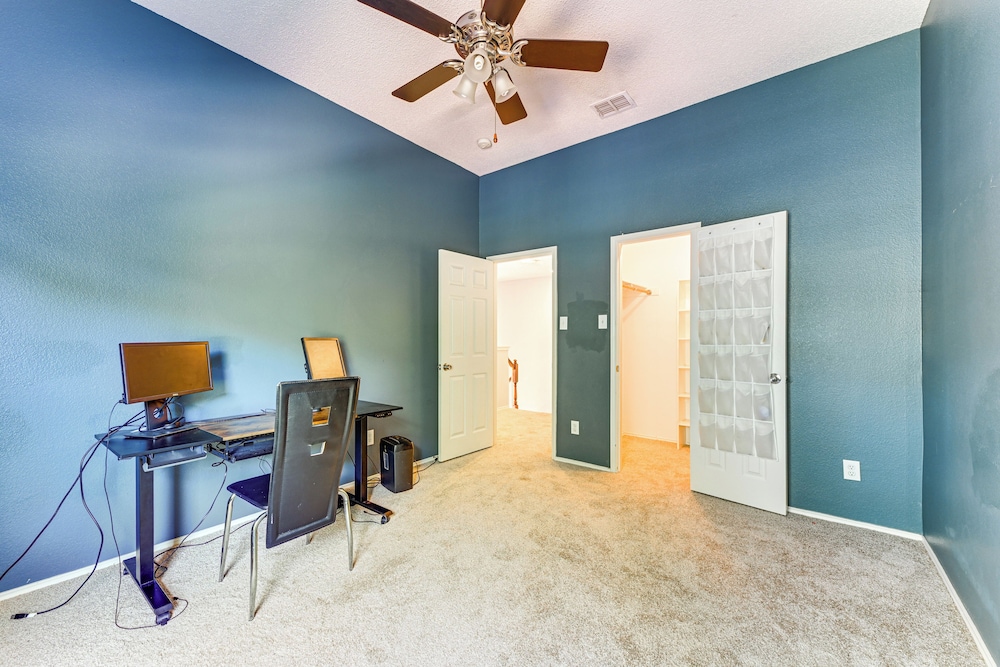 DFW Sports Hub: Home w/ Pool & Hot Tub in Frisco!