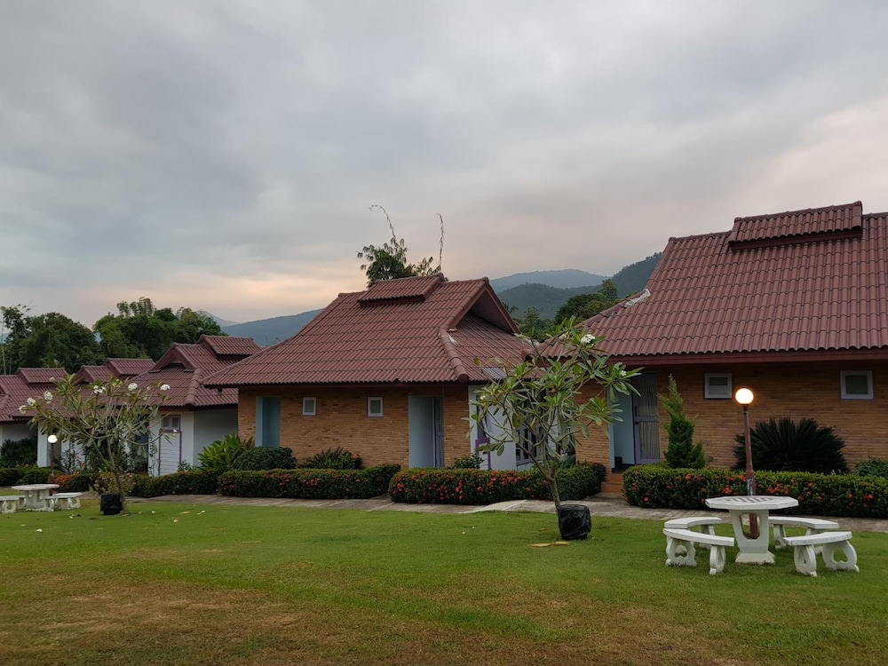 Mae Klang Banyen Hill