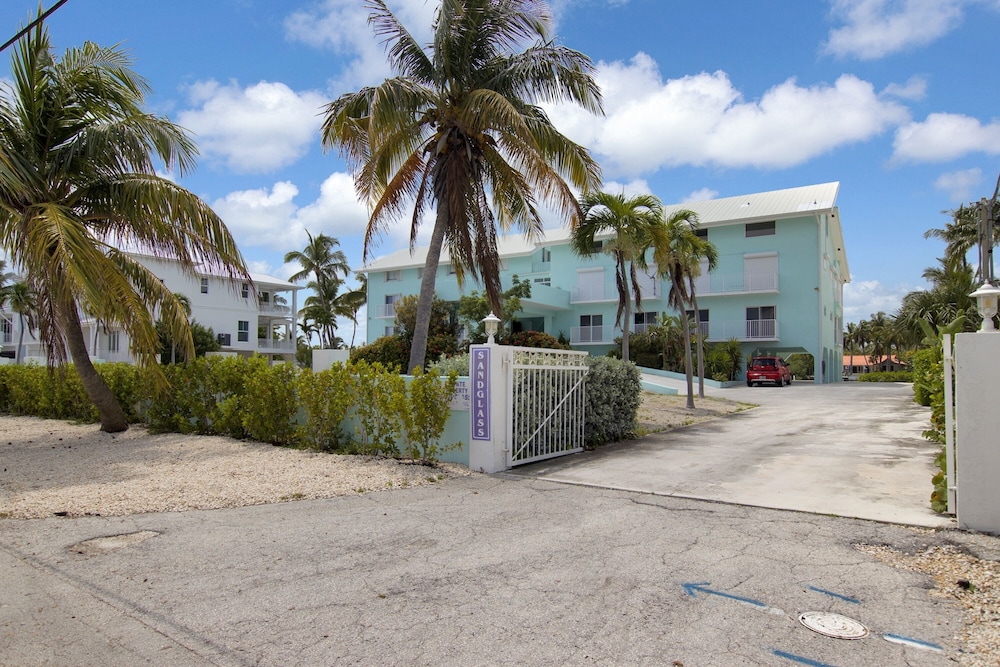 180 Degrees Of Ocean Views, Sitting On A Large Lagoon That Opens To Florida Bay 5 Bedroom Condo by RedAwning view 4