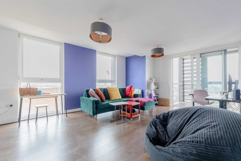 Quirky 1BD Flat W/gym & City Views Dalston!