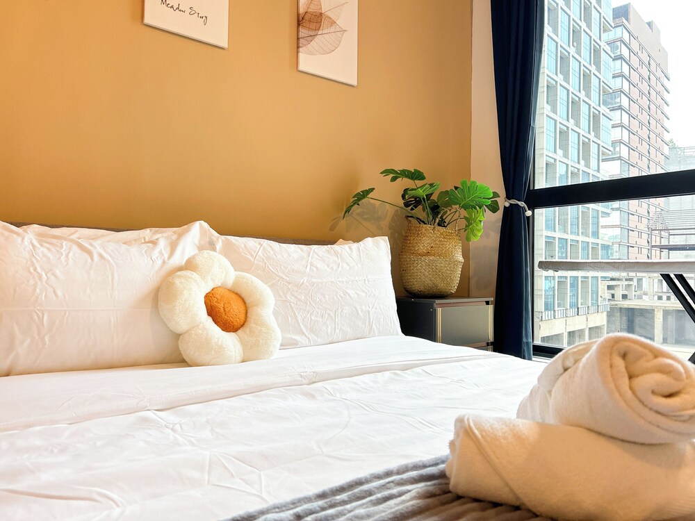 Mossaz by Manhattan Group