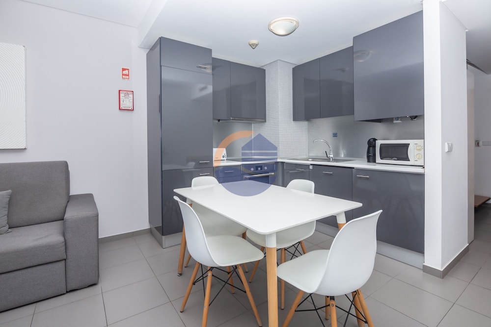 10 in Portim o With 1 Bedrooms and 1 Bathrooms