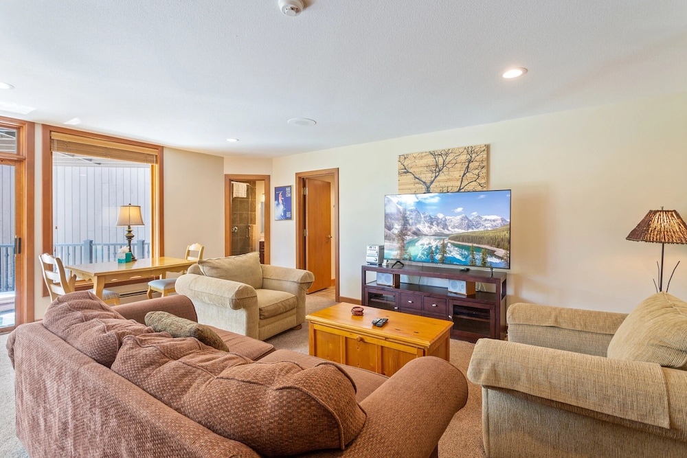 Pinnacle at Deer Valley Resort - Four Bedroom Condo with Hot Tub #1470 4 Condo
