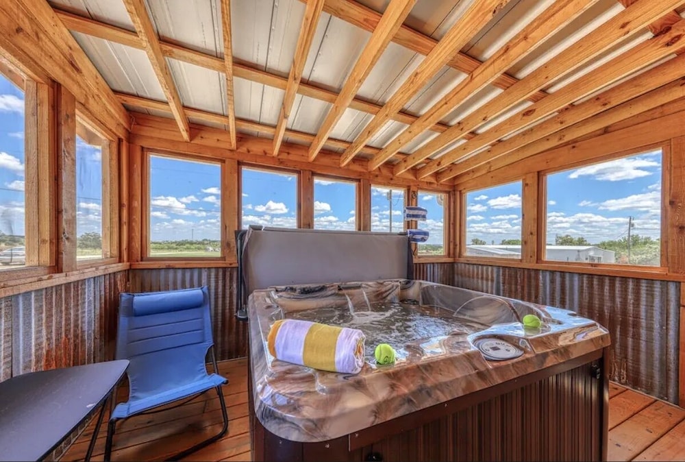 Hollmig Moon View 1 Bedroom Cabin by Redawning view 3