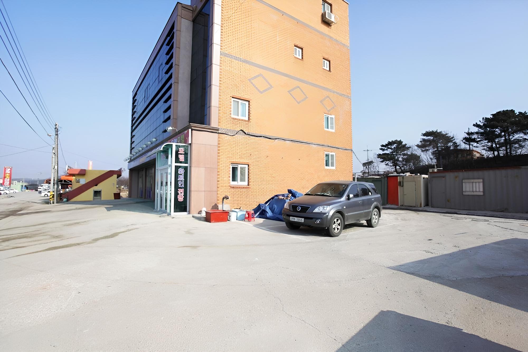 Photo 11