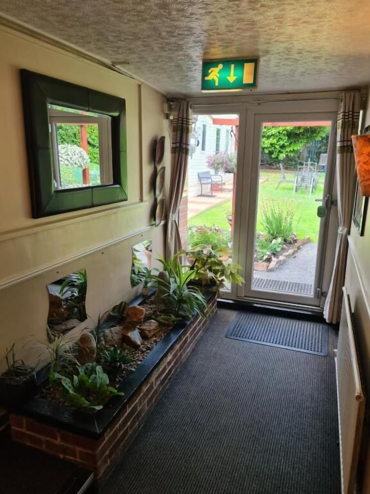 Tudor Lodge Hotel