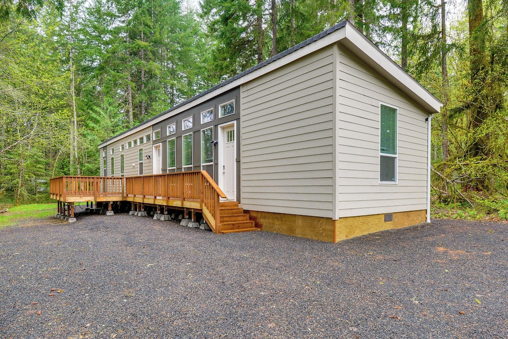 Hoodsport Vacation Rental w/ Private Lake Access! view 4