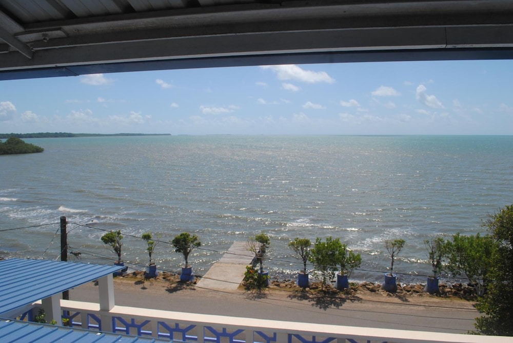 Sea Front Inn