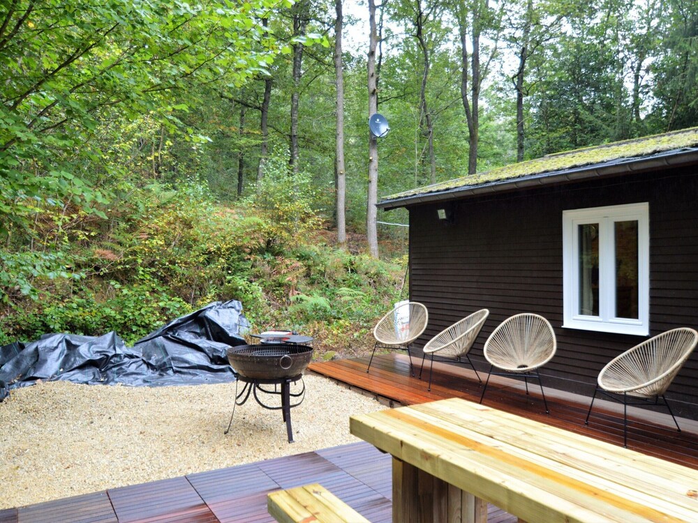 Cozy Chalet With Barbecue