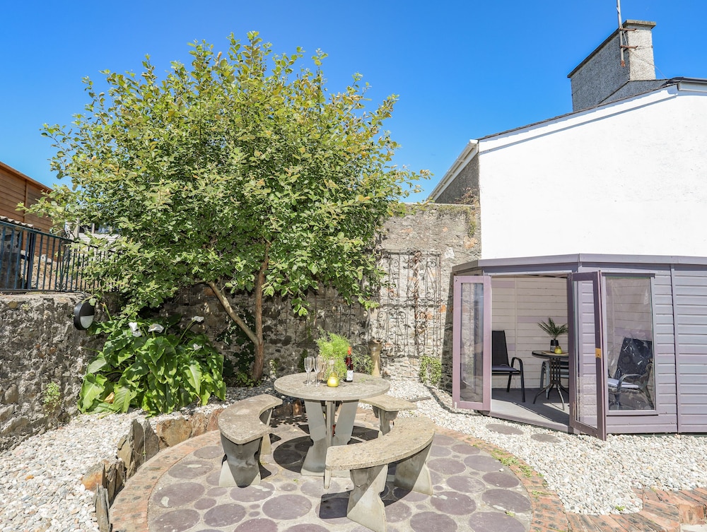 Gwynle - Criccieth