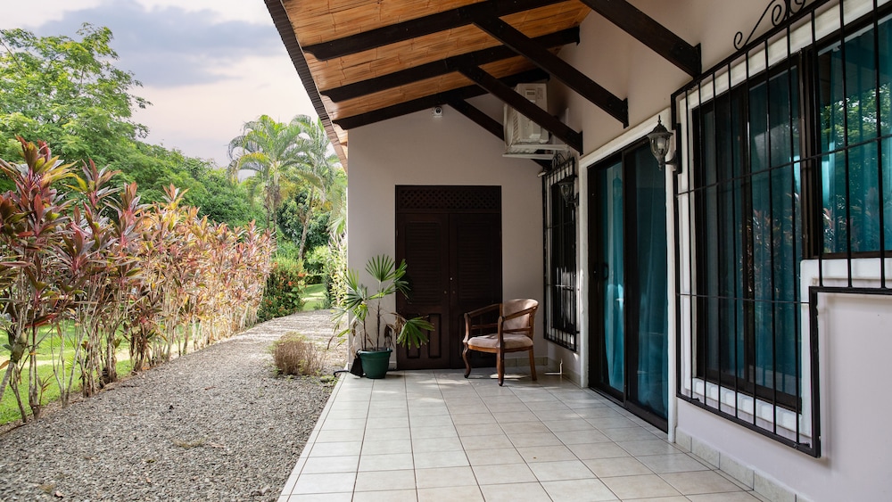 Villa Hummingbird 15