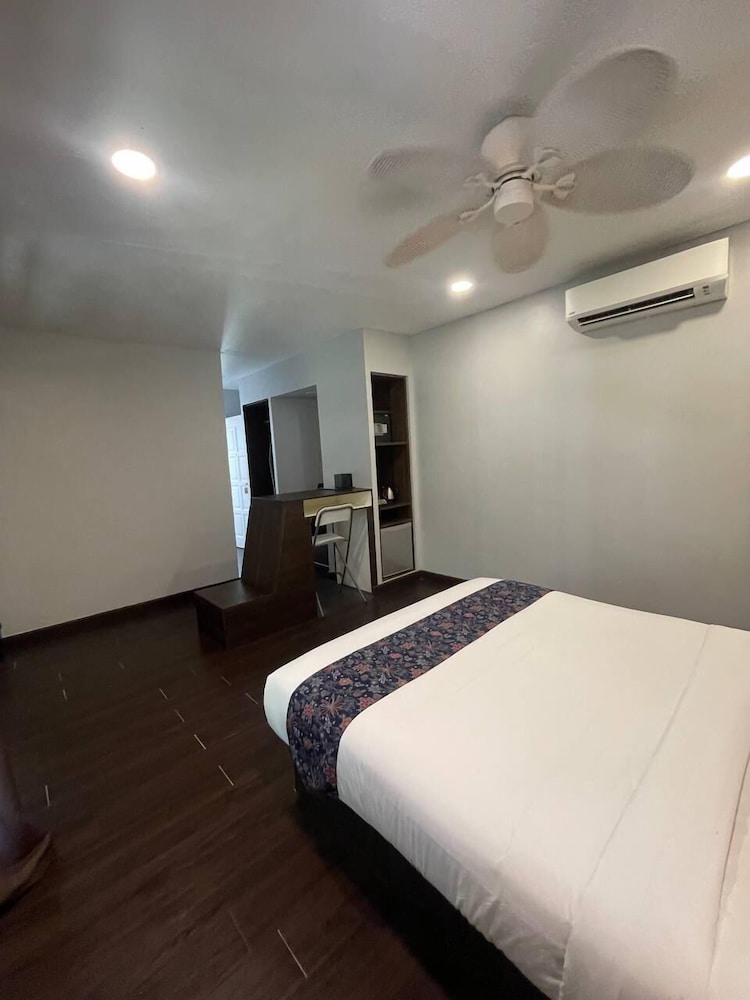 Perhentian Resort Island PIR - BlueStar