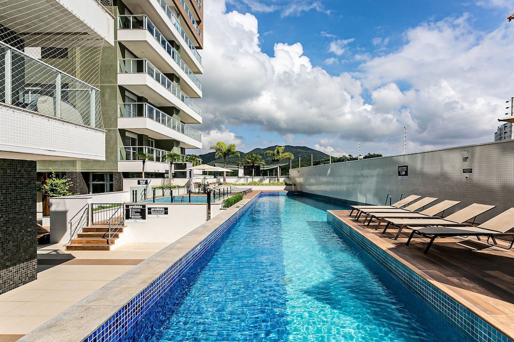 Charming apt w/ Balcony 150m From the Beach Abc0403