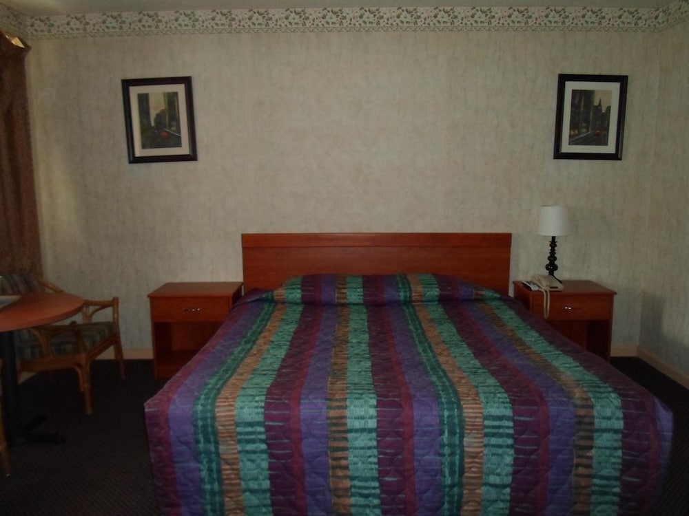 Red Carpet Inn