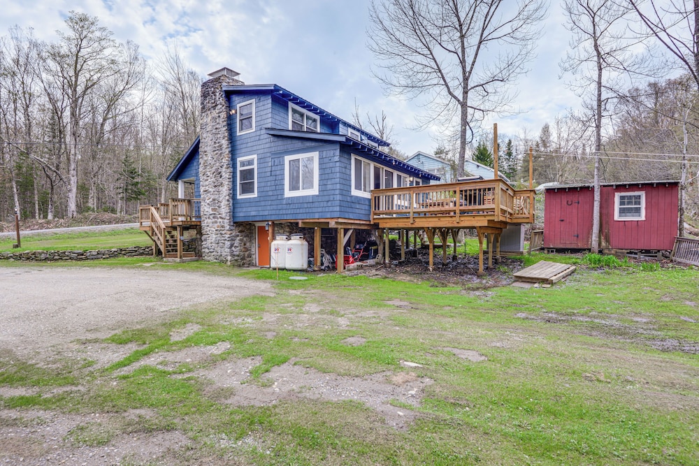 2 Mi to Mt Snow: Warm & Cozy Family Winter Retreat