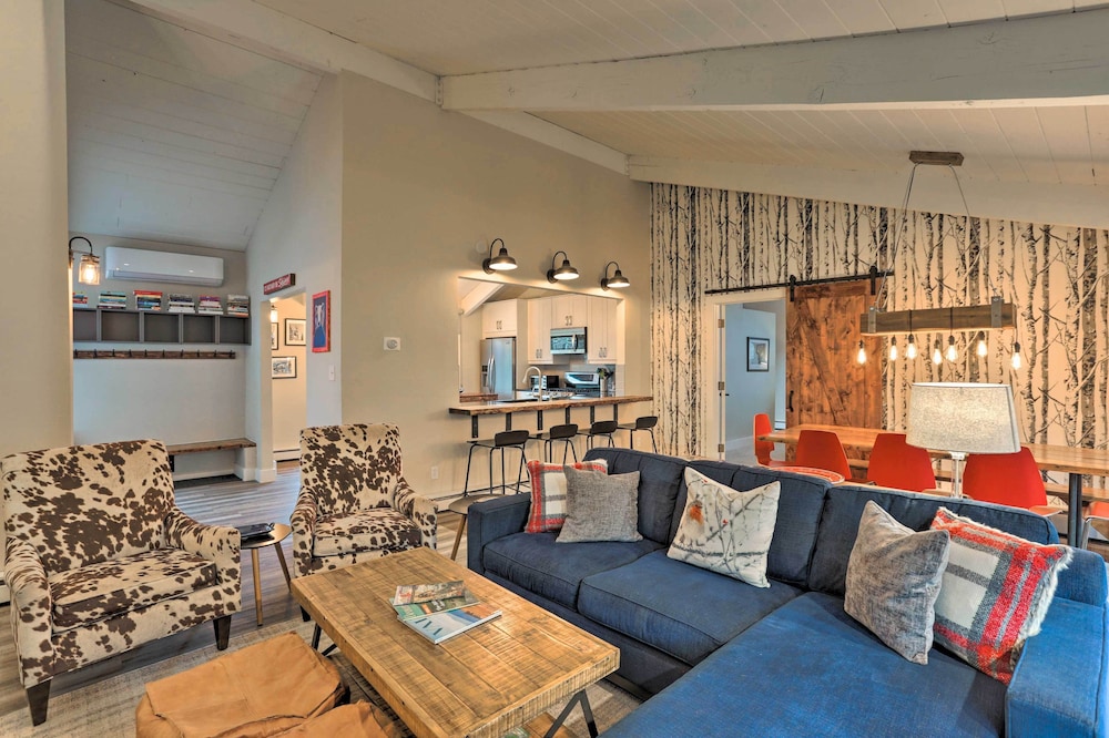 Modern Mountain Escape on Golf Course w/ Hot Tub! - Property Image 35
