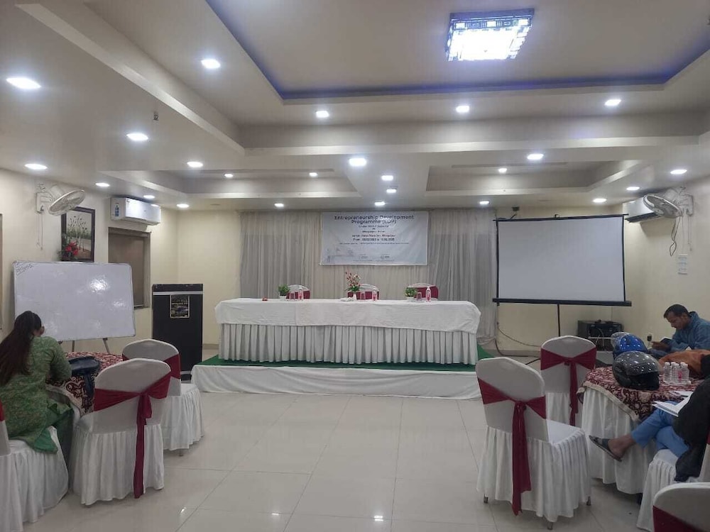 Hotel Max INN