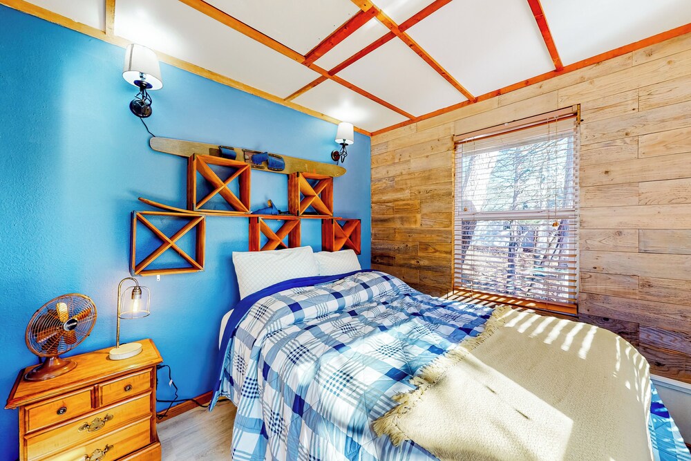 Relax at 'the Cove' Waterfront Getaway