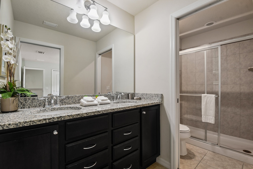 Ultimate 8BR Family Fun in Resort Near Disney!