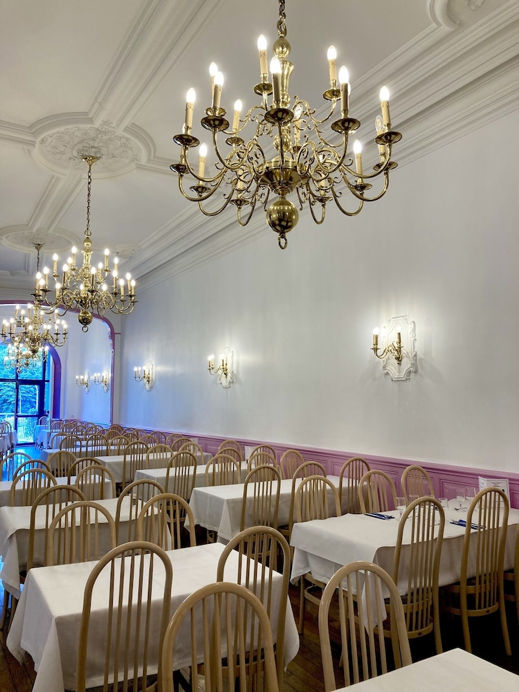 Lourdes Vacations - Grand Hotel de la Basilique - Property Image 4