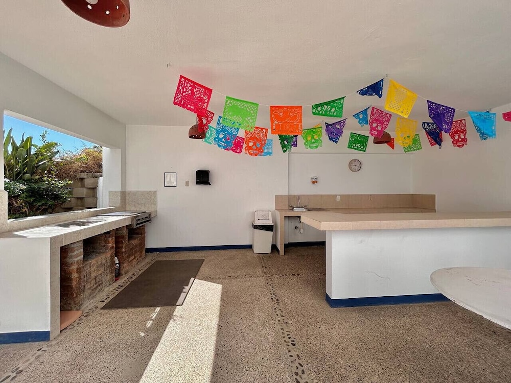 Yatch Apartments