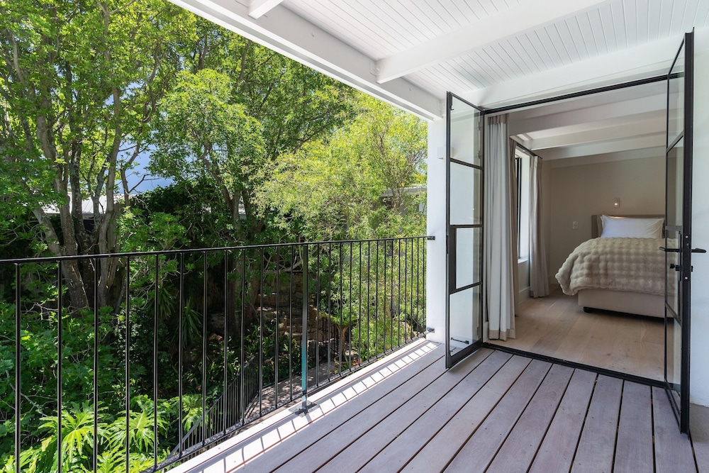 River 42 Camps Bay - Luxury Villa With Pool Stream
