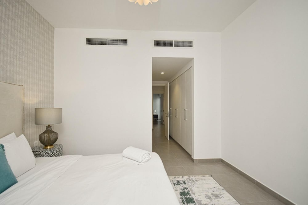 Elegant 3 BR Dubai South