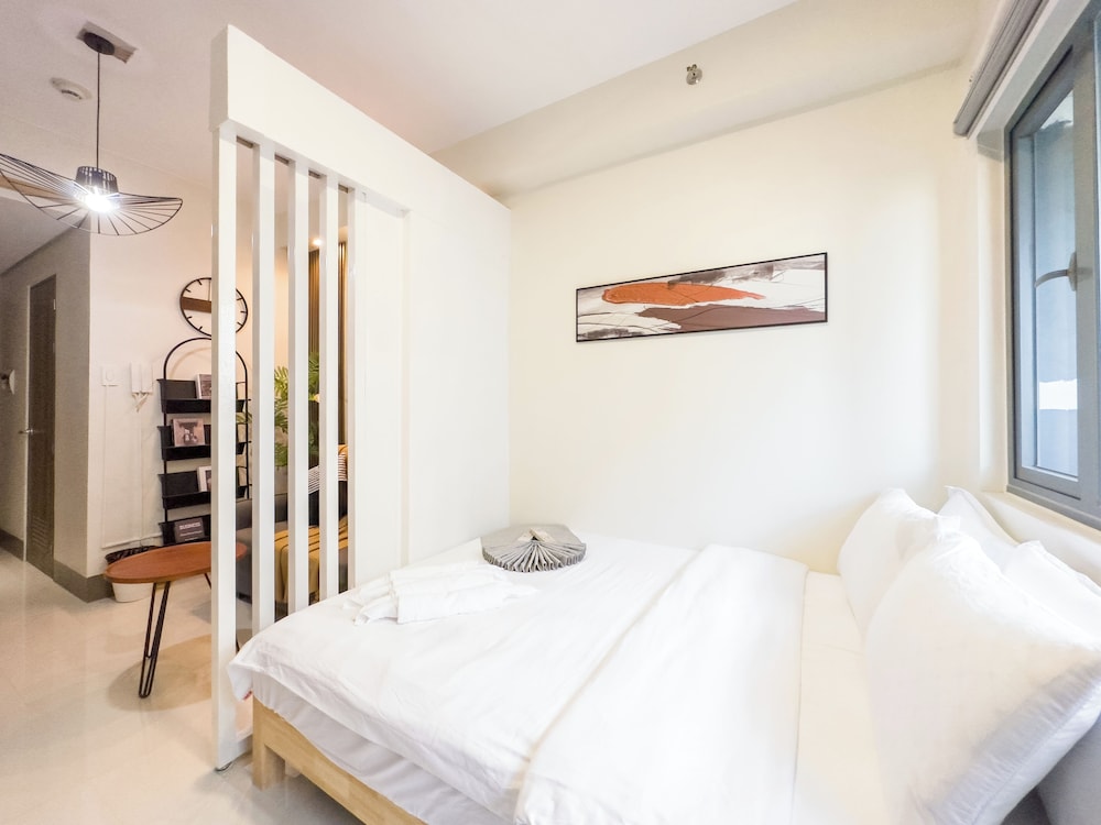 GemstoneBR in SMDC Fame Residences