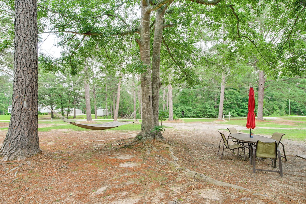 4 Mi to Savannah River Access: Home w/ Fire Pit