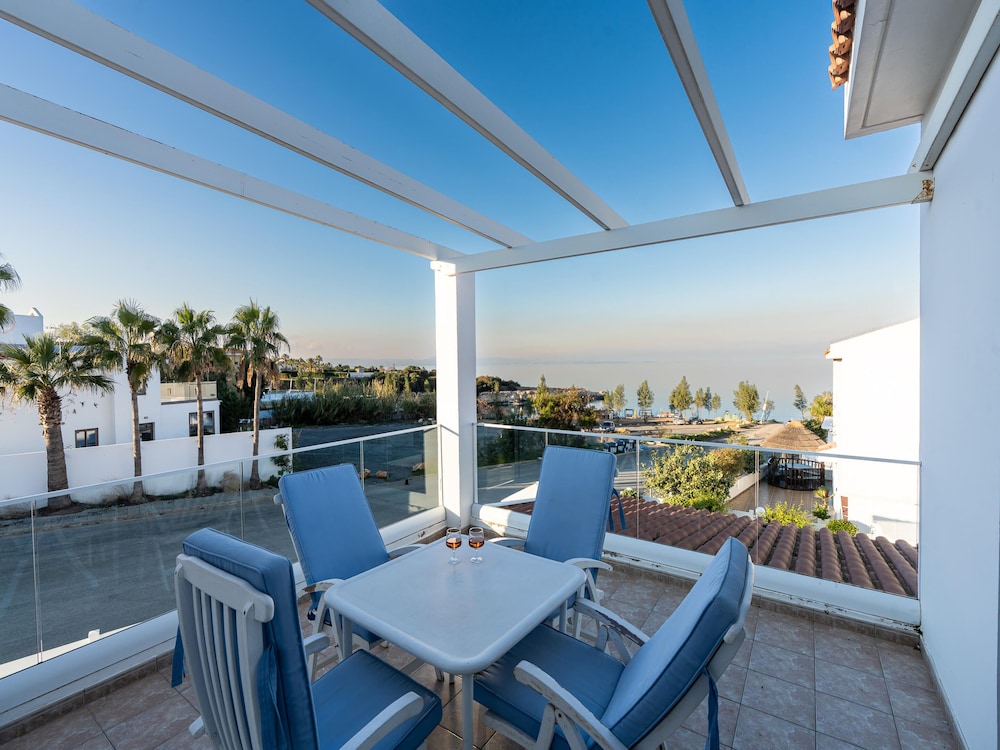 BLUET Seaview Villa DPSA01