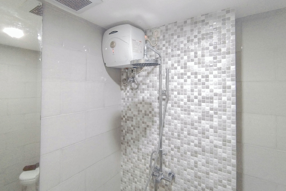 Comfortable Studio Direct Access to Mall at Anderson Supermall Mansion Apartment