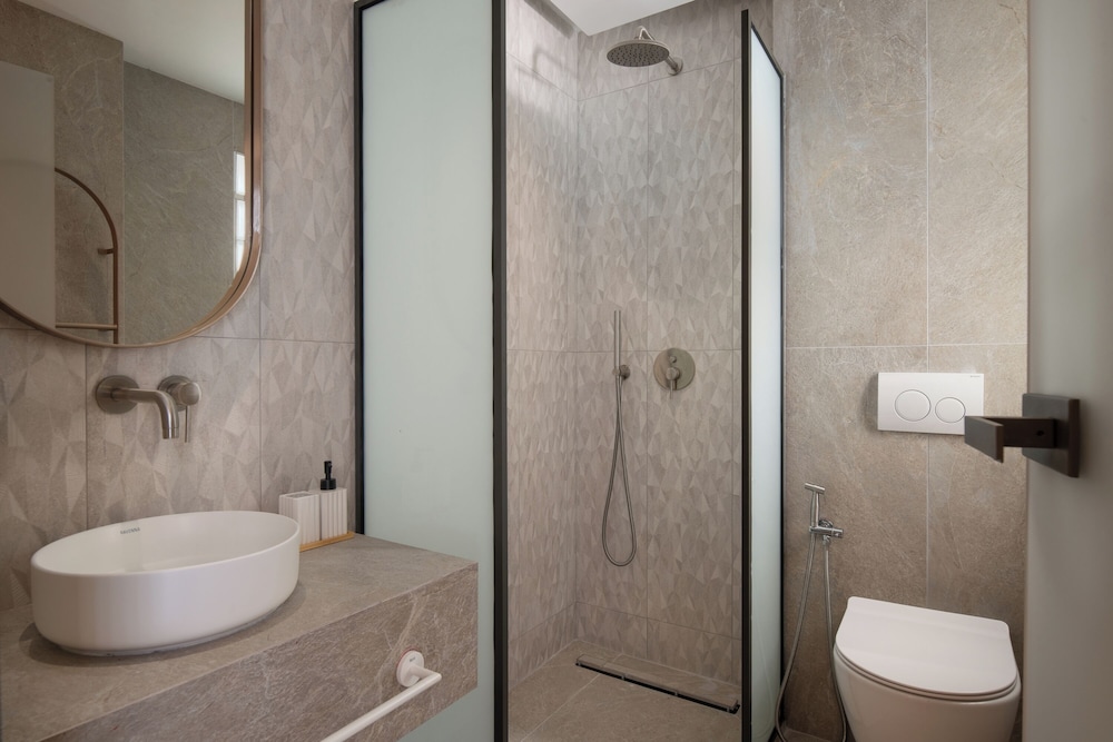 Olenia Suites